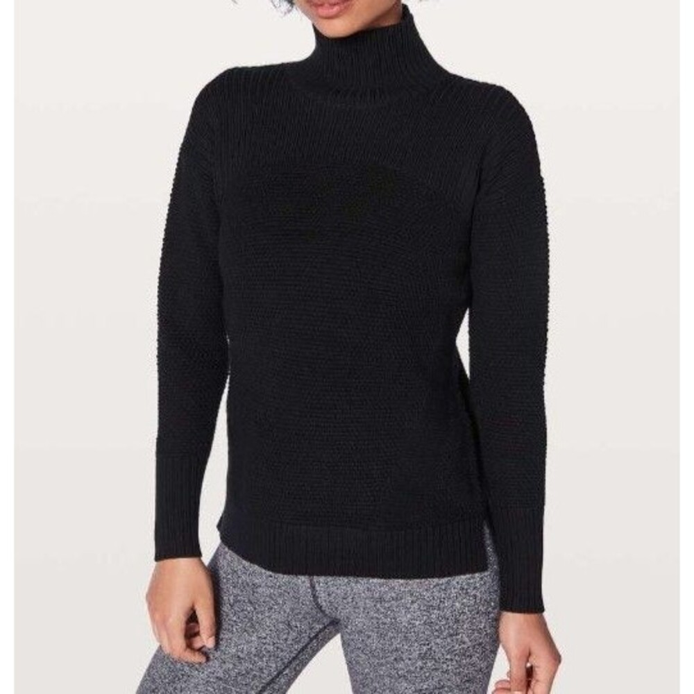 Lululemon Warm & Restore Sweater 100% Merino Wool Turtleneck Black Size 6